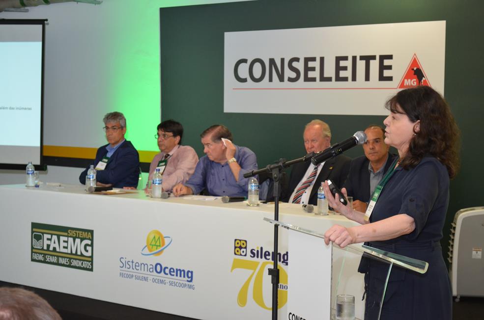 Conseleite indica leite projetado a R$ 2,0180 em dezembro no RS