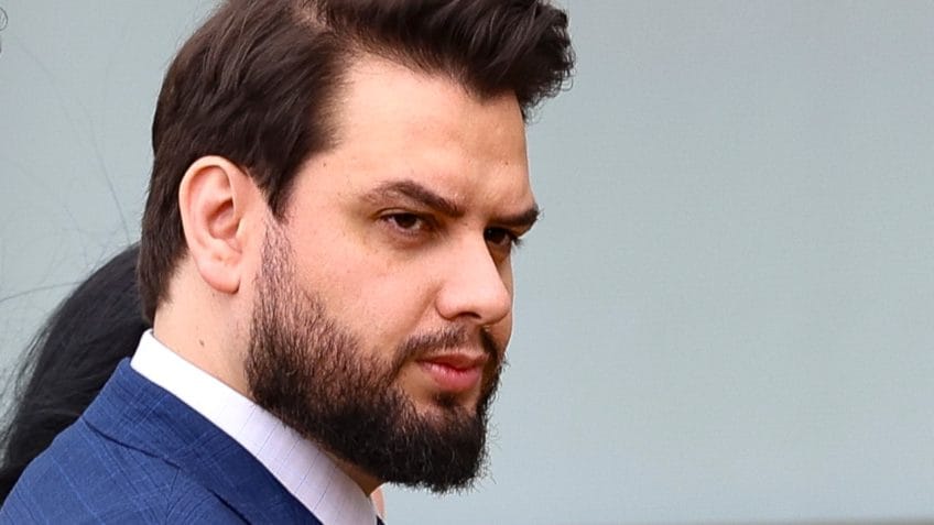 Moraes dá 24 horas para defesa de Filipe Martins explicar uso de LinkedIn