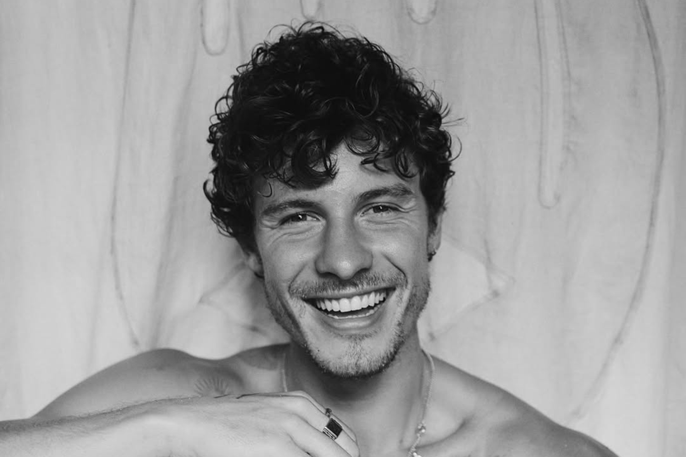 Antes de Bruna Marquezine, Shawn Mendes teve namoro polêmico. Relembre