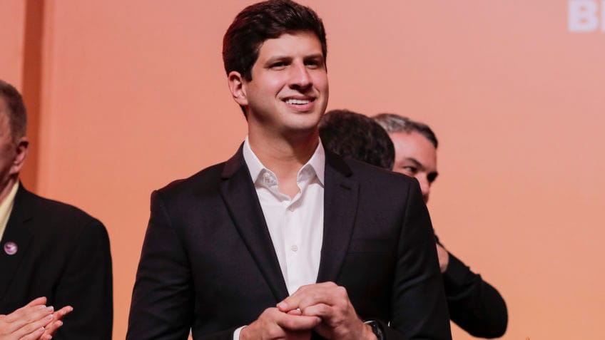 Com 56%, João Campos lidera disputa ao governo de Pernambuco