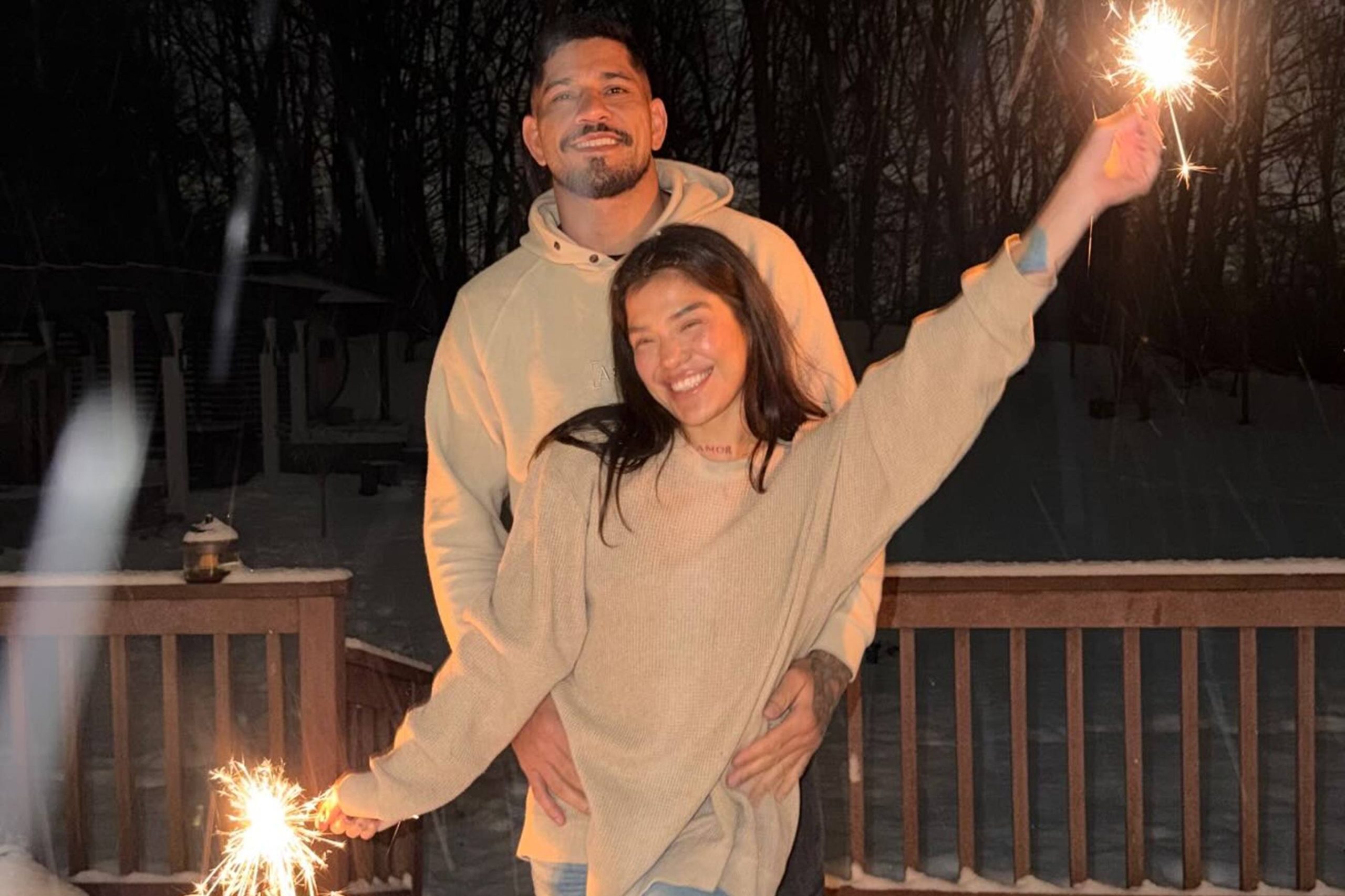 Alex Poatan assume namoro com lutadora do UFC durante virada do ano