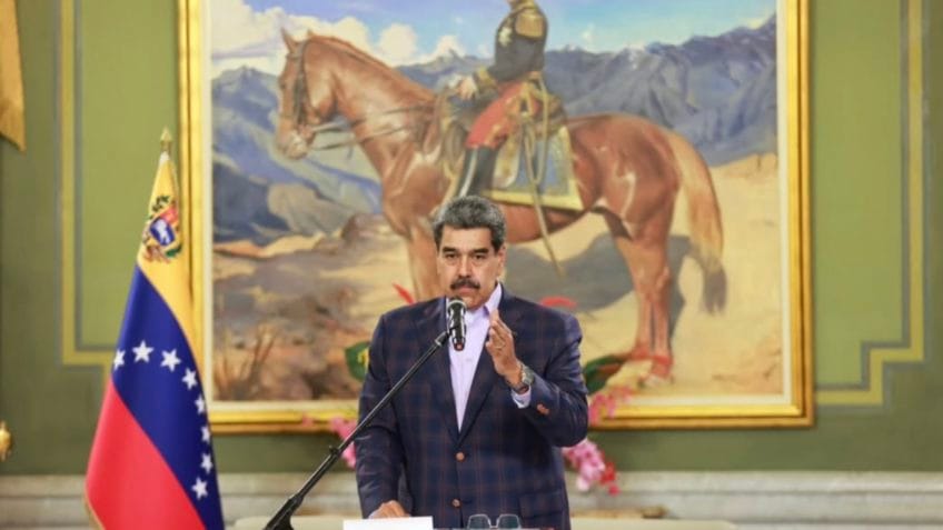 Maduro diz que aceita negociar petróleo e imigração com EUA