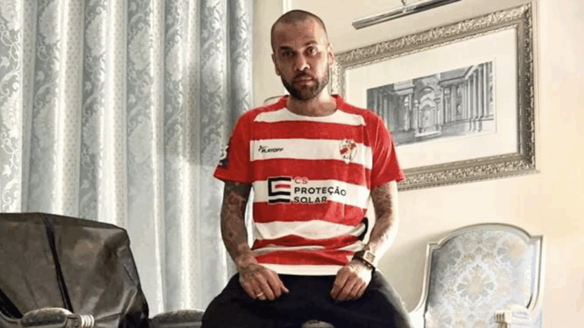 Daniel Alves compra participação em clube da 3ª divisão portuguesa