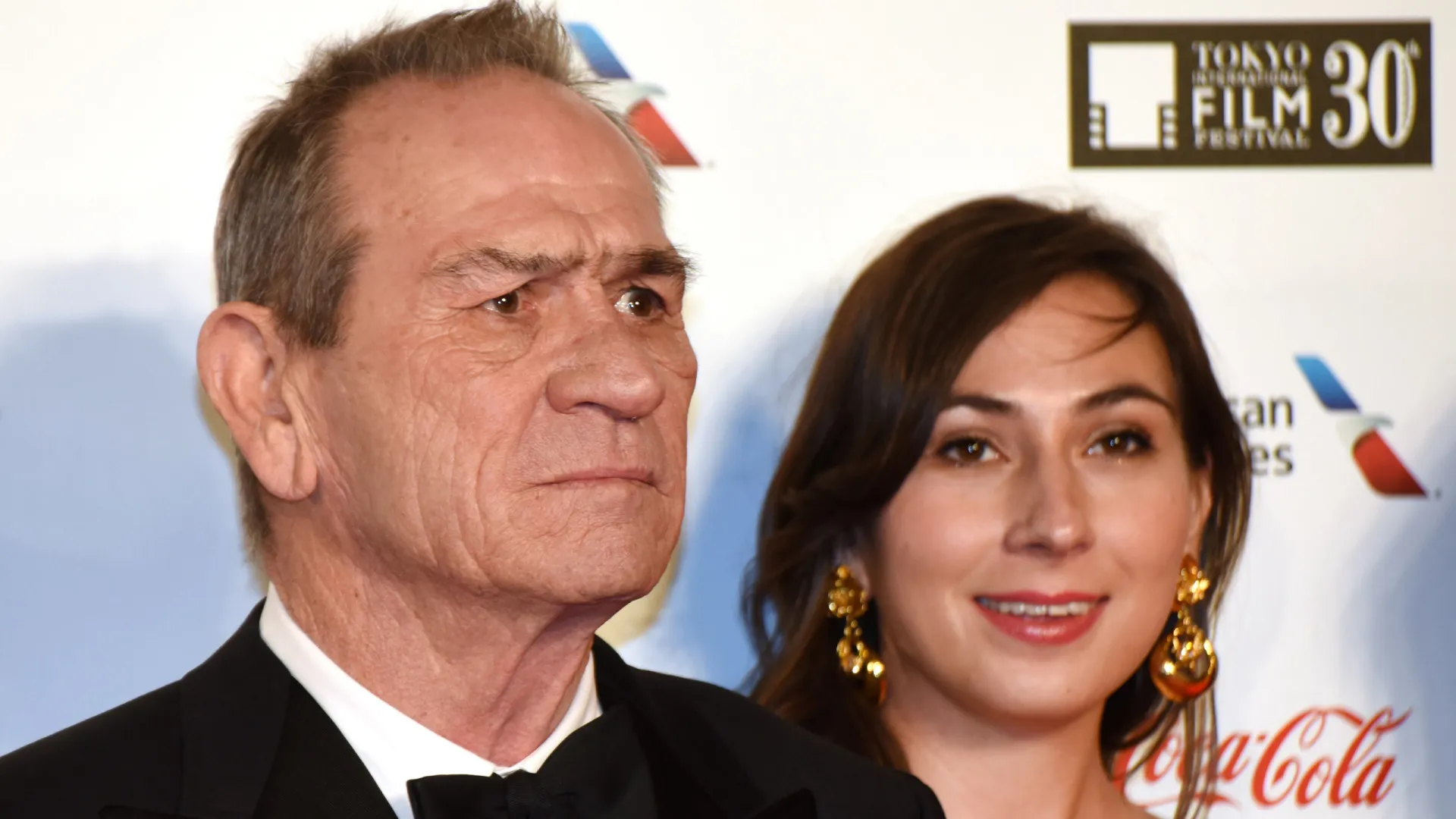 Filha de Tommy Lee Jones é encontrada morta em hotel nos EUA