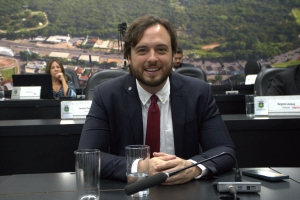 Vereador Daniel Monteiro destaca atuação legislativa e fiscalização no primeiro ano de mandato em Cuiabá