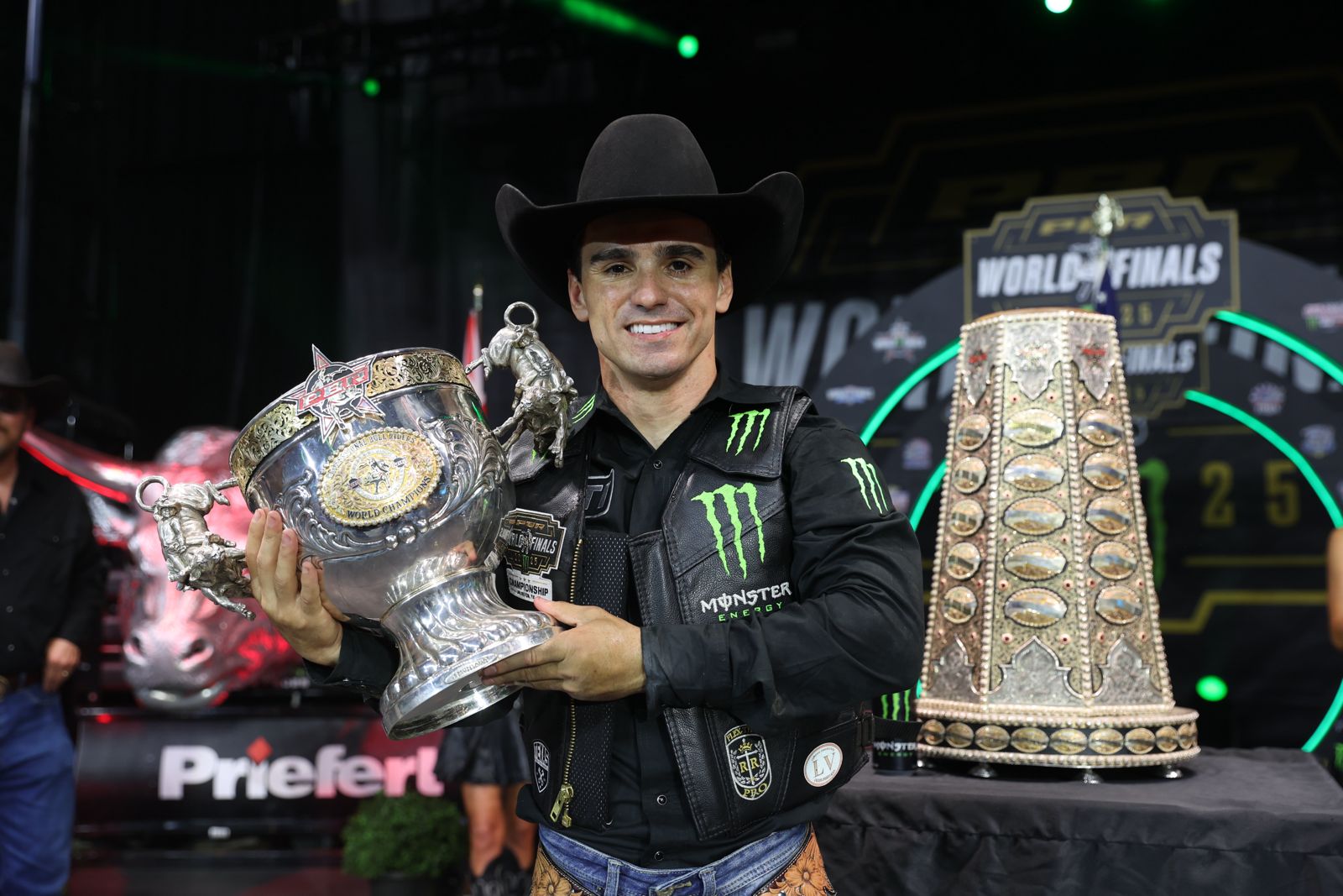José Vitor Leme inicia batalha pelo inédito tetracampeonato mundial da PBR