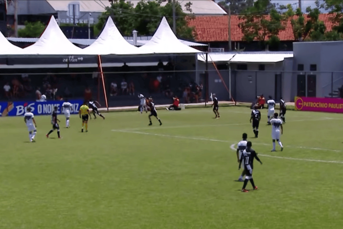 Jogador da Ponte Preta é punido na Copinha por motivo inusitado; veja