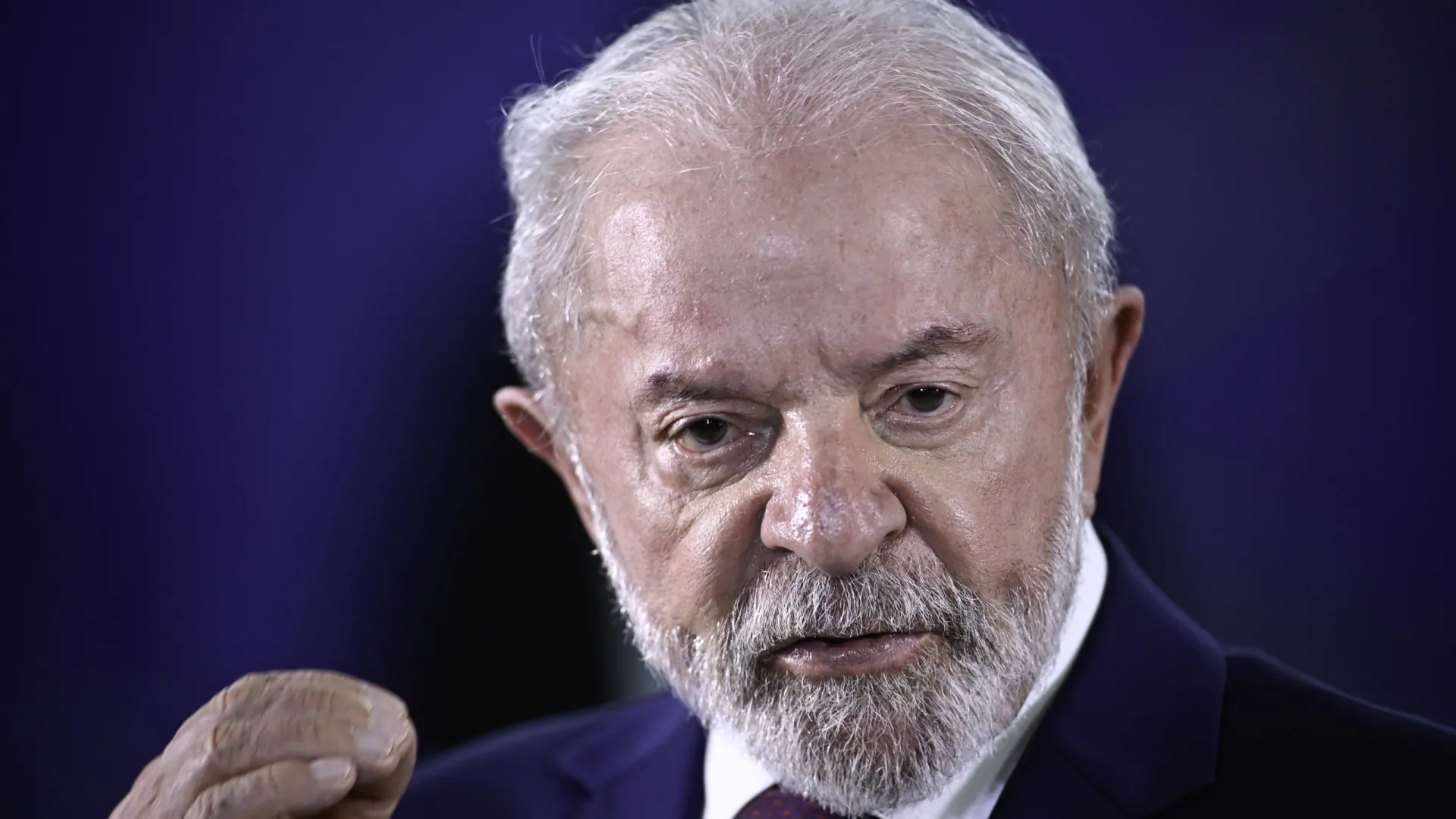 Lula diz que bombardeios dos EUA a Venezuela 'ultrapassam uma linha inaceitável'