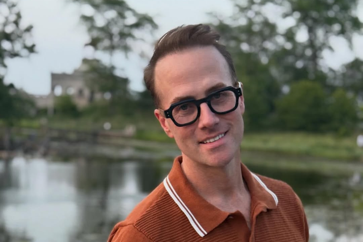 Morre ator de Wicked aos 46 anos