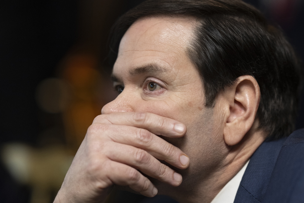 Rubio diz que EUA pressionarão Venezuela com “quarentena de petróleo”