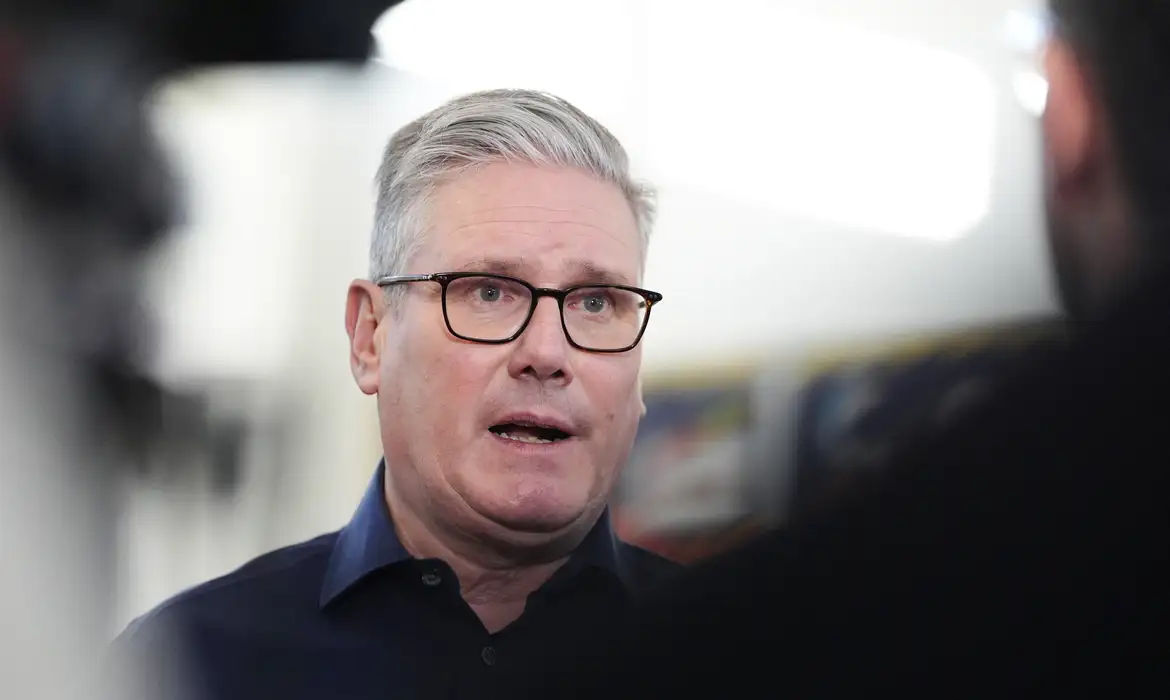 Premiê britânico diz que cabe aos EUA justificar ações na Venezuela