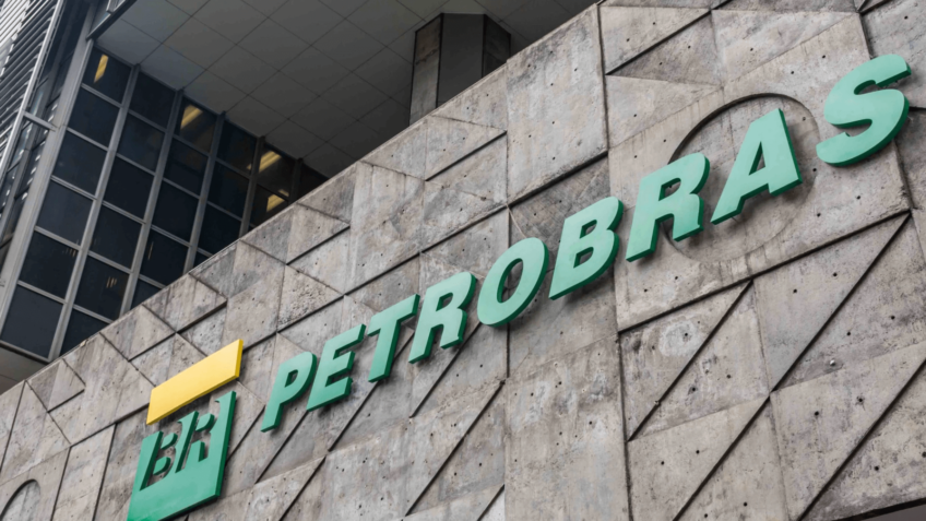 Petrobras cai 2% na B3 depois de vazamento na Margem Equatorial
