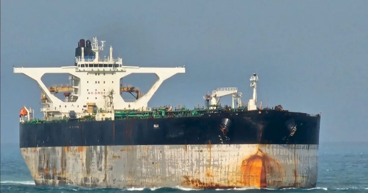 EUA apreendem petroleiro com bandeira russa e ligado à Venezuela após perseguição de semanas