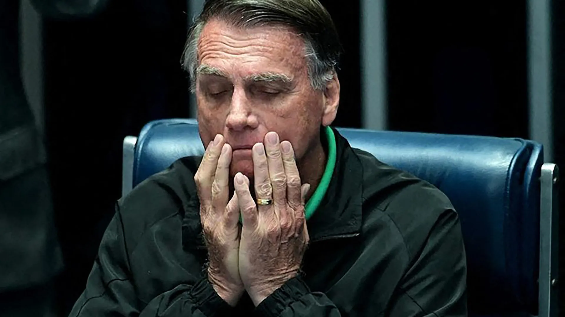 Bolsonaro é levado a hospital para exames após autorização de Moraes