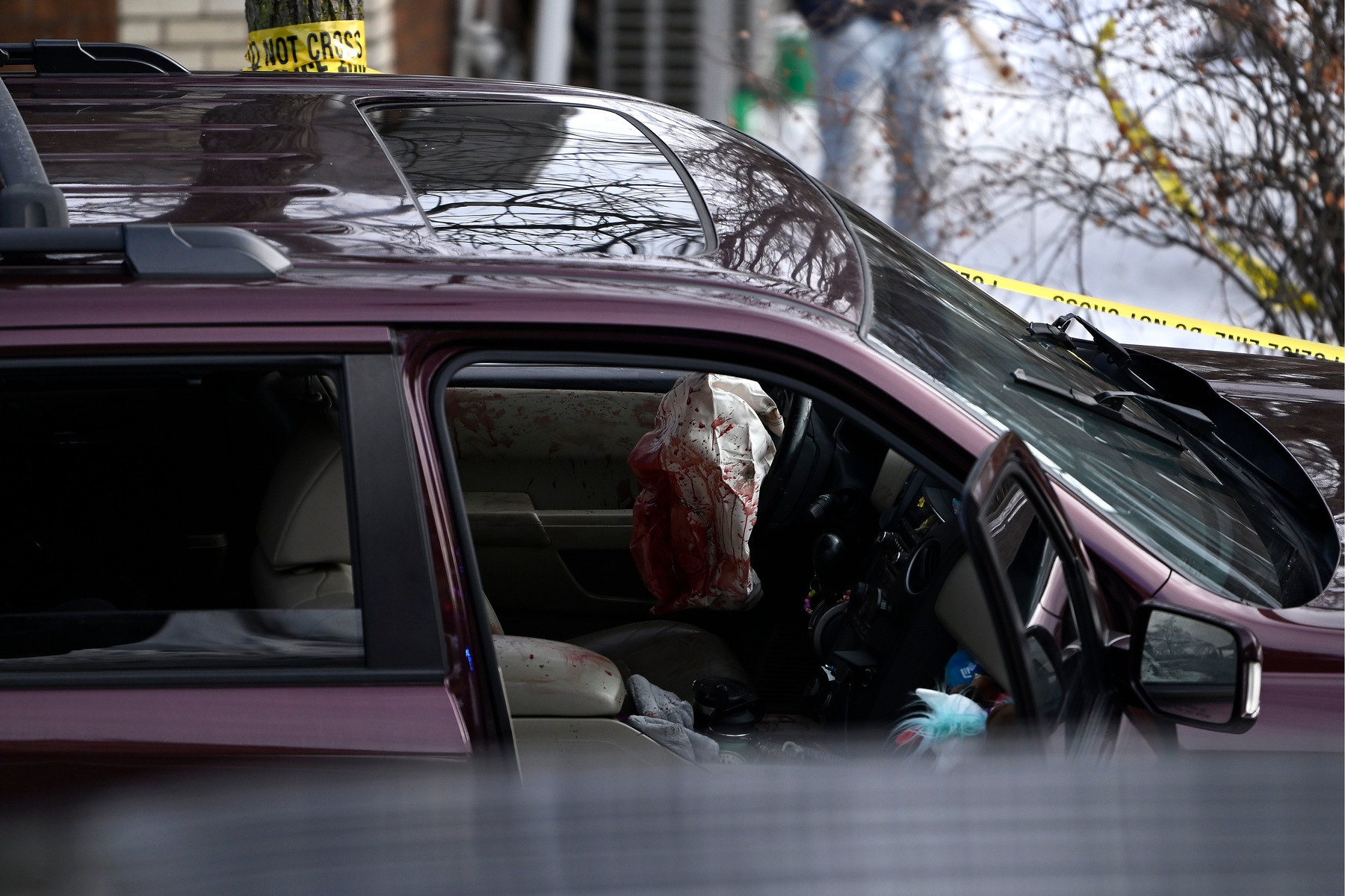 Agentes de imigração do governo Trump matam mulher a tiros nos EUA