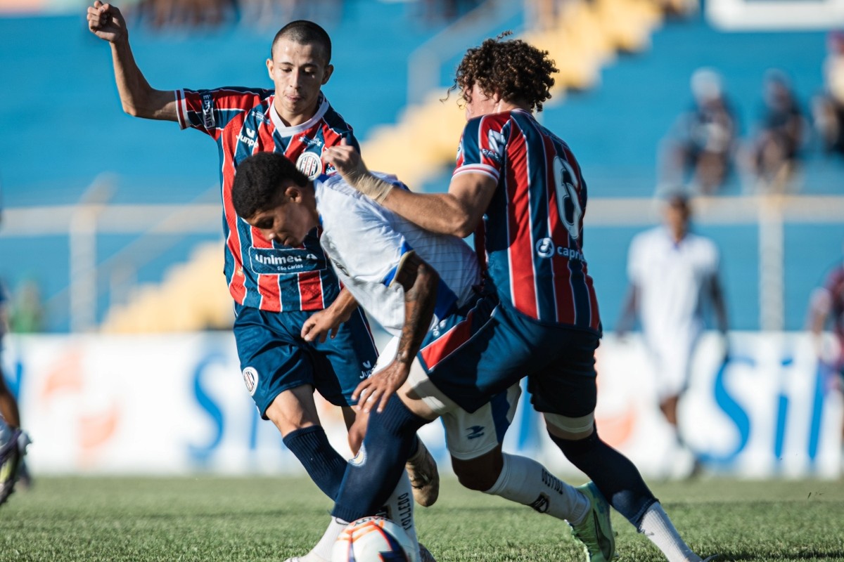 Real Brasília empata e segue com chances de classificação na Copinha