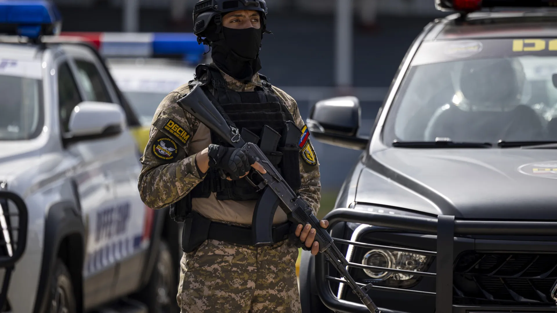 Governo venezuelano diz que ataque dos EUA causou pelo menos 100 mortos