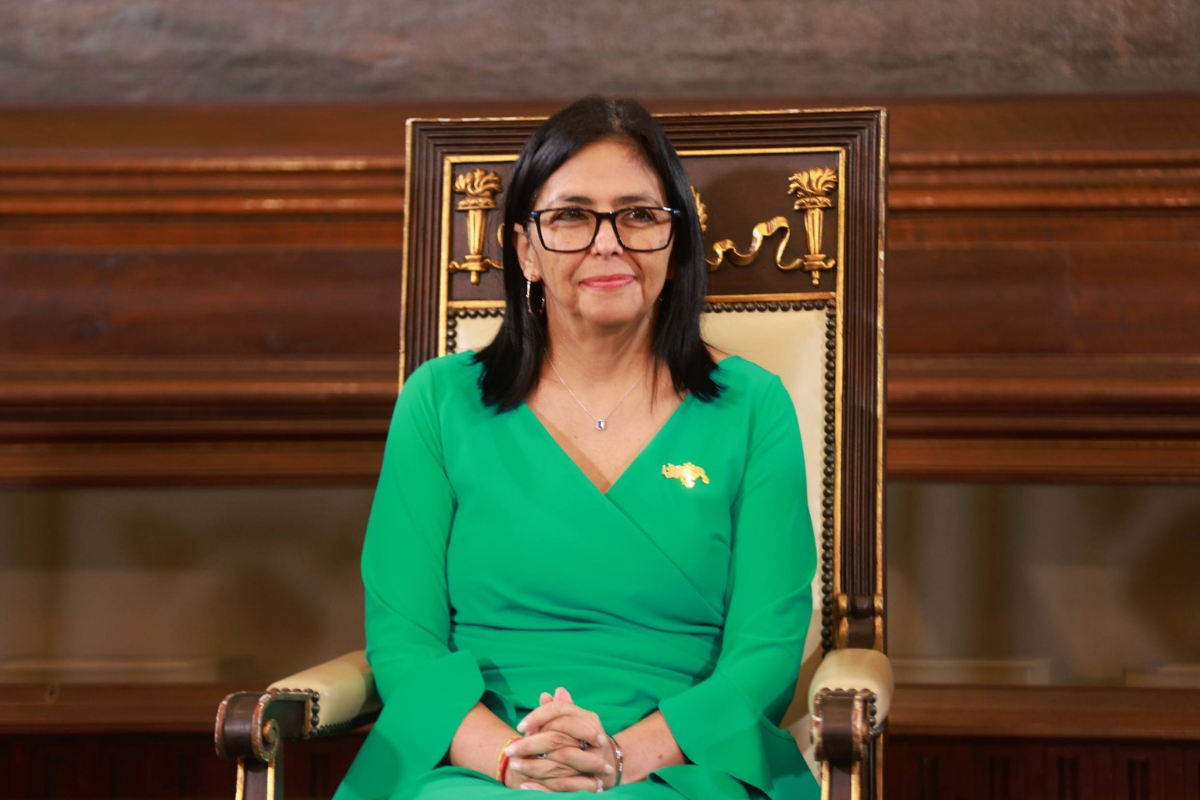 Delcy: Venezuela se abrirá a "relações energéticas", mas com condições