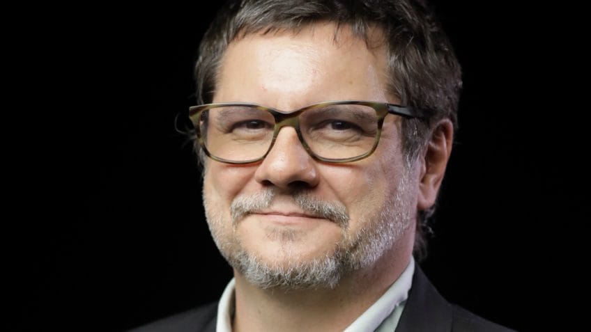 Jornalista Conrado Corsalette morre aos 47 anos