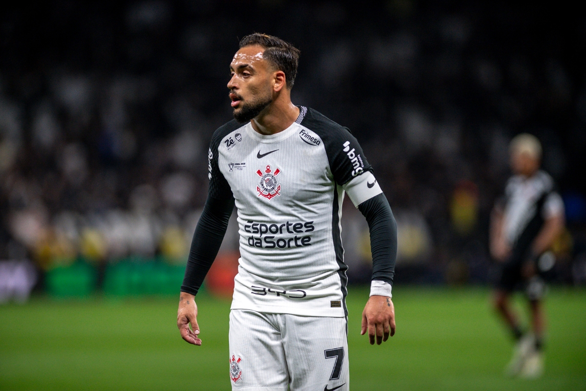 Atlético-MG comunica acerto com volante Maycon, ex-Corinthians