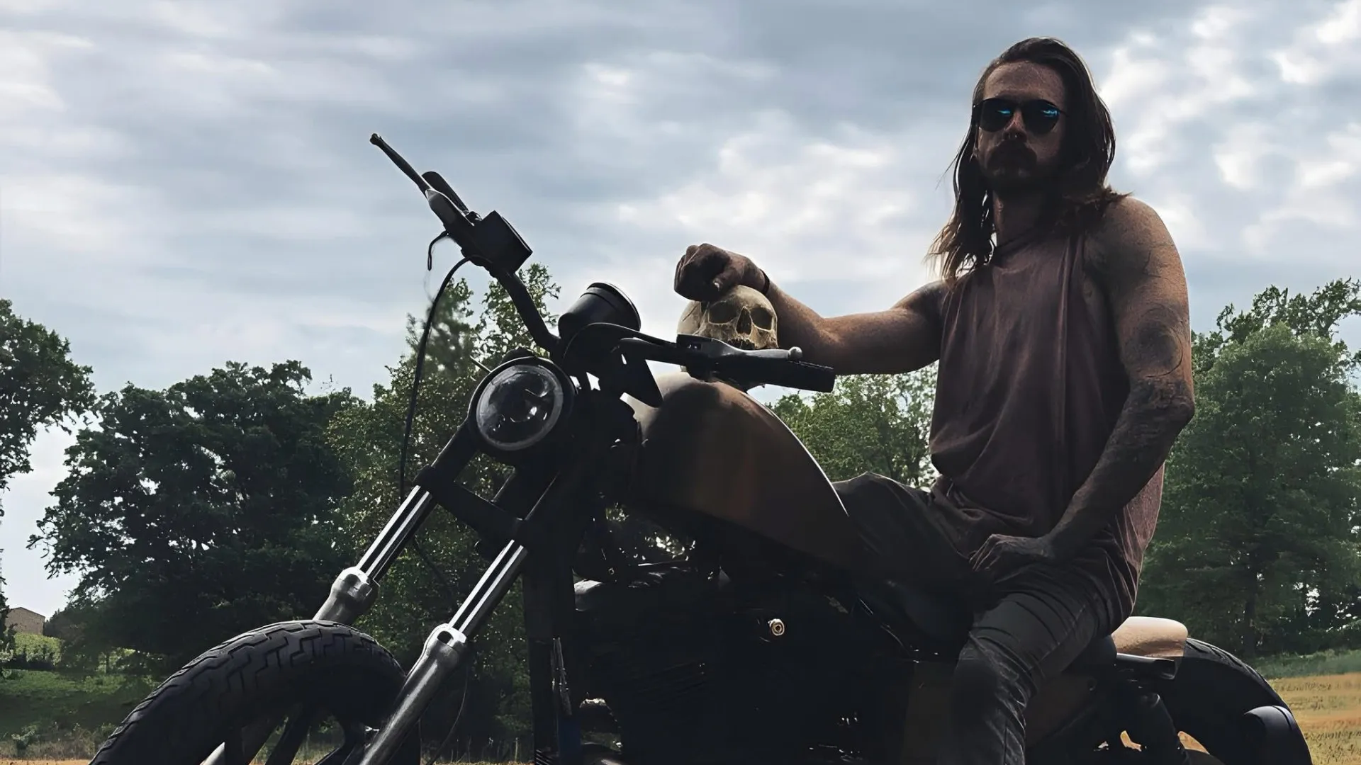 Polícia encontra centenas de ossadas em porão de homem: "Filme de terror"