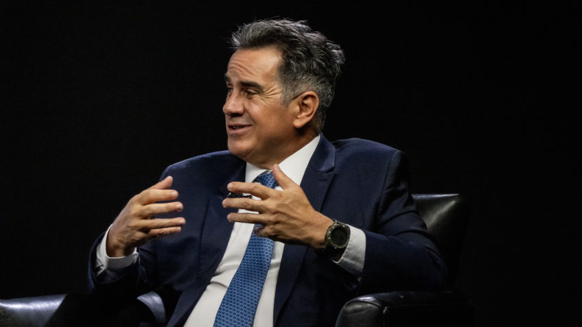 Ciro Nogueira recua de Tarcísio e indica apoio do PP a Flávio Bolsonaro