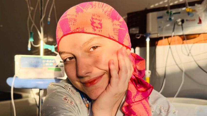 Influenciadora Isabel Veloso morre aos 19 anos por câncer terminal