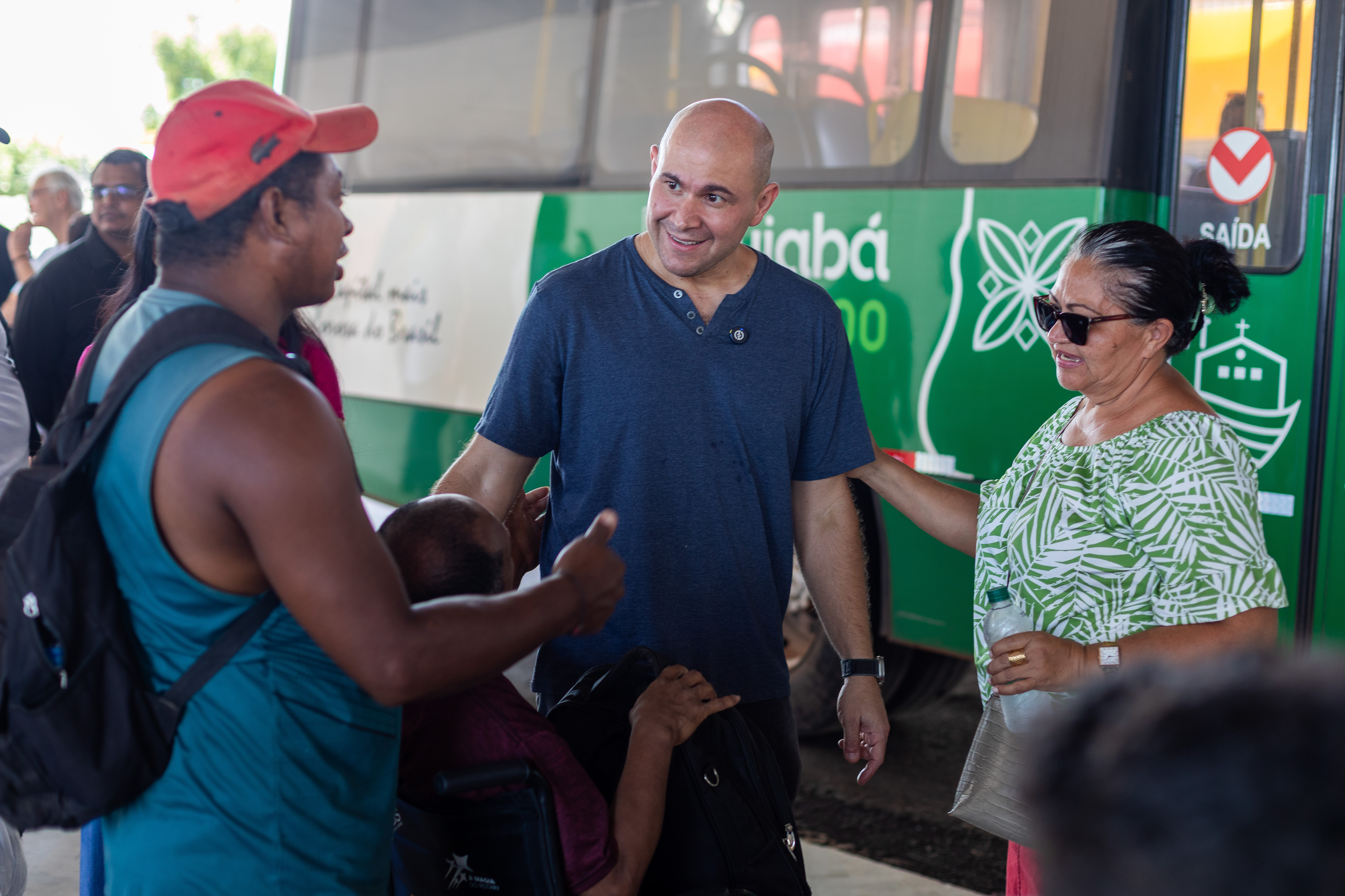 Prefeito participa de liberação provisória do Terminal do CPA 3 para reduzir desconforto de usuários