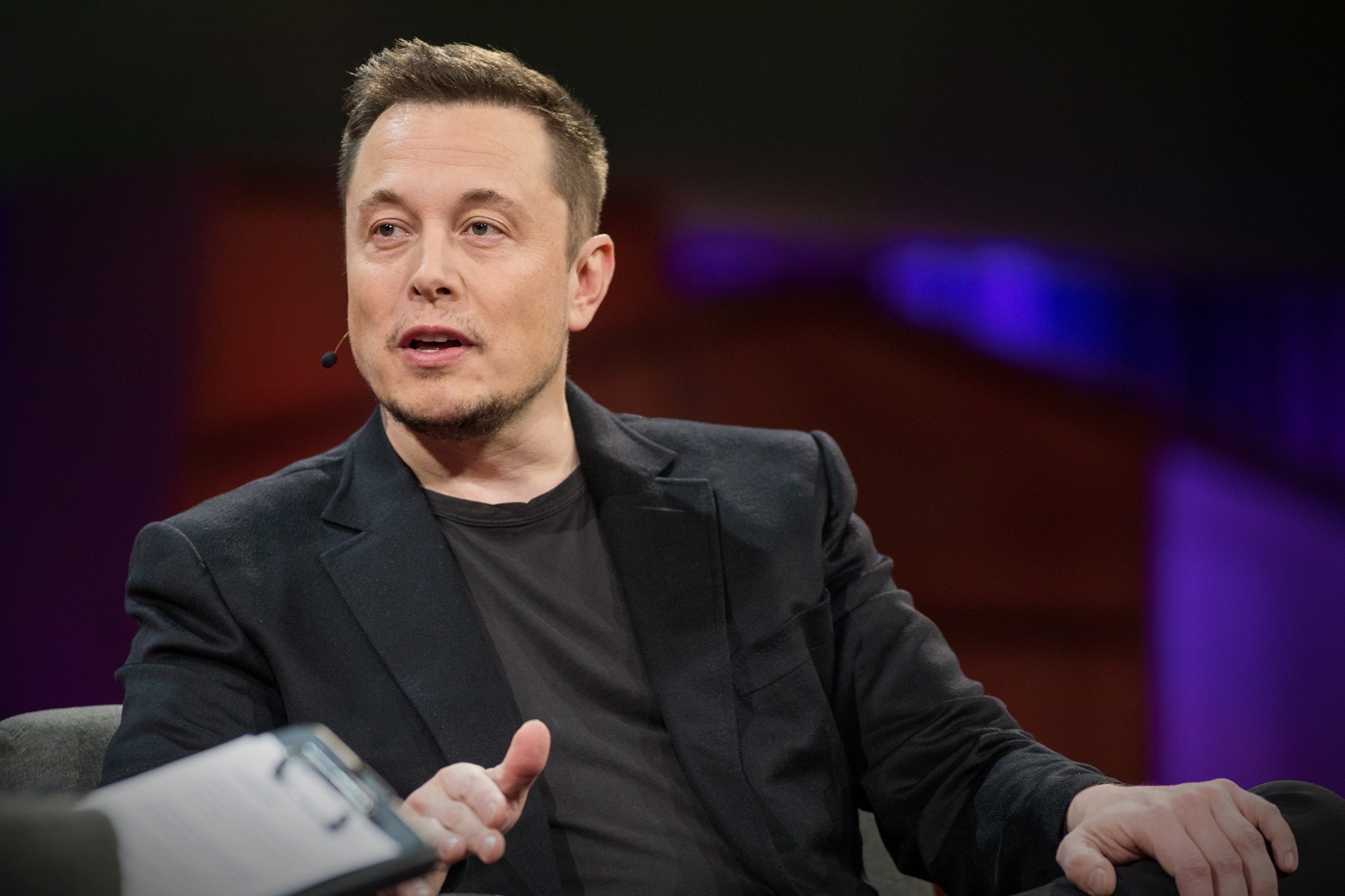 Musk reage a críticas ao Grok e chama Reino Unido de “fascista”