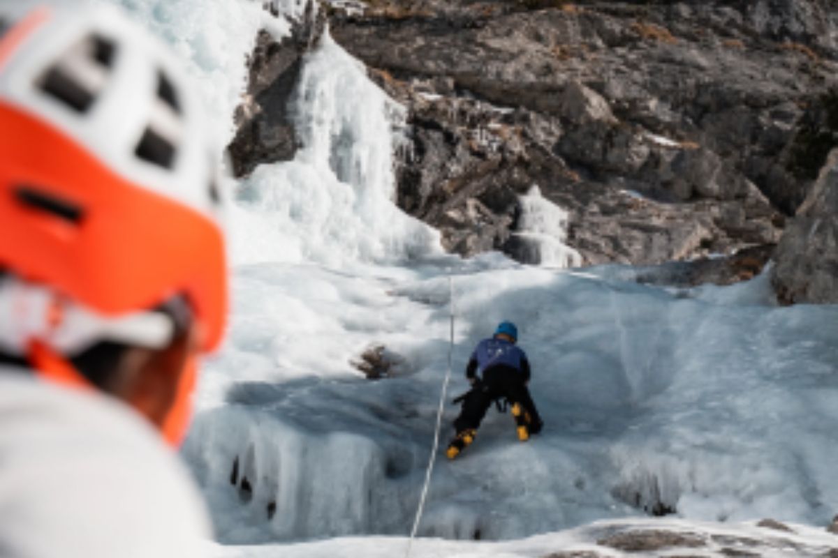 Tragédia nos Alpes: três esquiadores morrem em avalanches na França