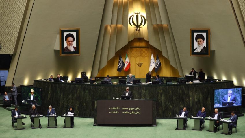 Irã alerta os EUA de que vai revidar se for atacado