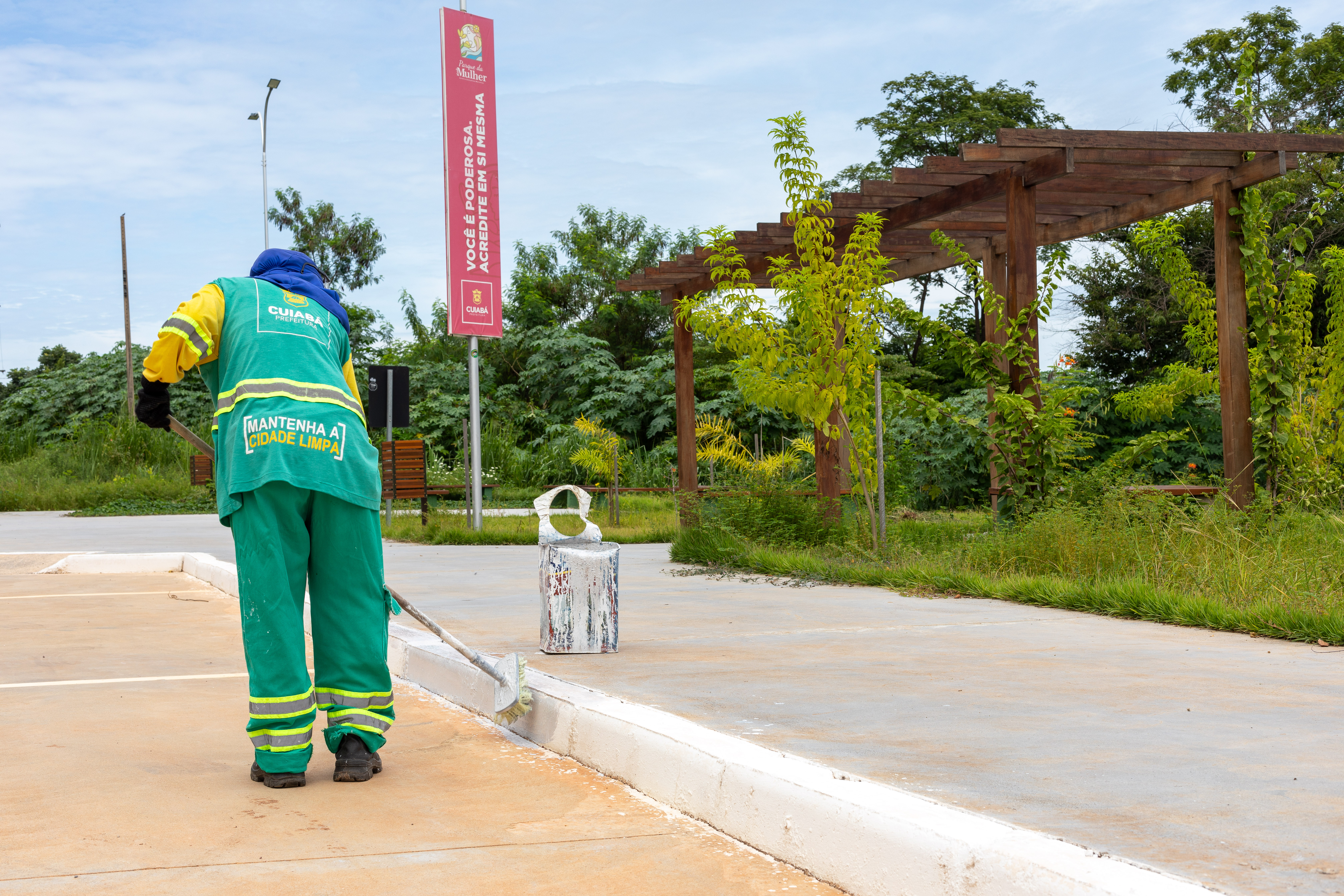 Prefeitura amplia infraestrutura e limpeza urbana e pede apoio da população por uma Cuiabá mais limpa