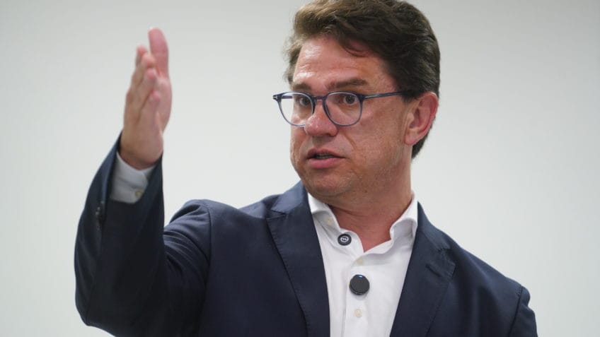 JBS Terminais fala em "ampla competição" para seguir no Porto de Itajaí