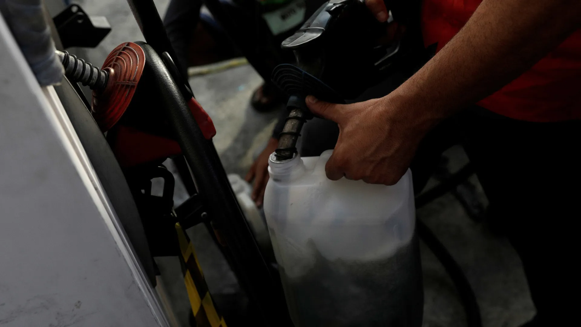 Furto de combustível volta a crescer no Brasil após seis anos de queda