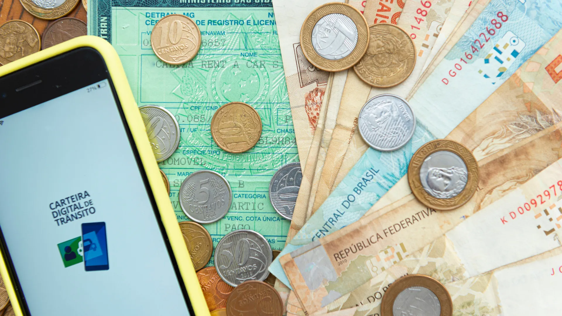 Golpe do falso desconto no IPVA mira motoristas em pelo menos cinco estados