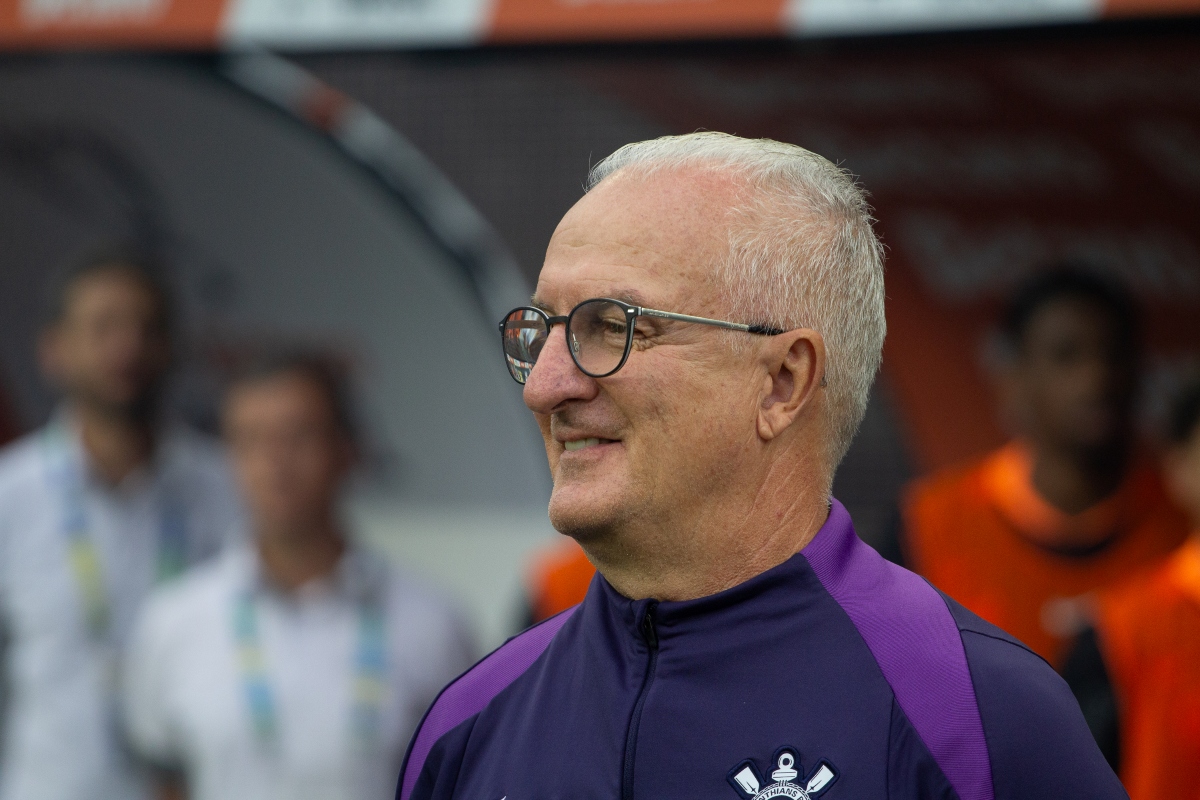 Dorival diz esperar mais reforços no Corinthians para 2026