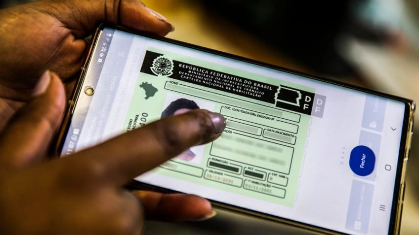 323 mil motoristas já tiveram CNH renovada automaticamente