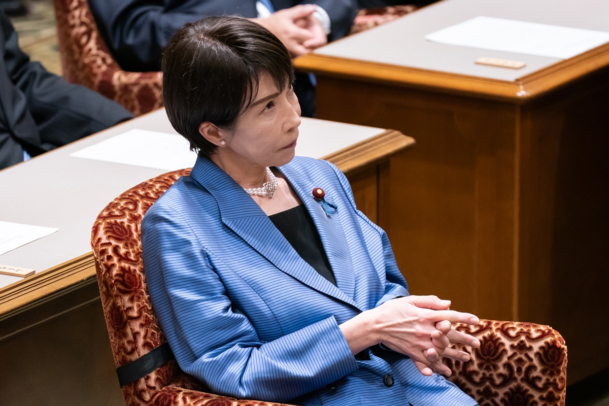 Japão: primeira-ministra antecipa eleições após dissolver Parlamento