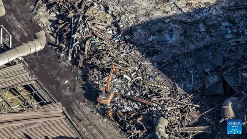 Explosão em fábrica na China deixa 2 mortos e 8 desaparecidos