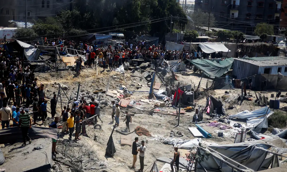 Limpeza de toneladas de destroços em Gaza levará anos, adverte ONU