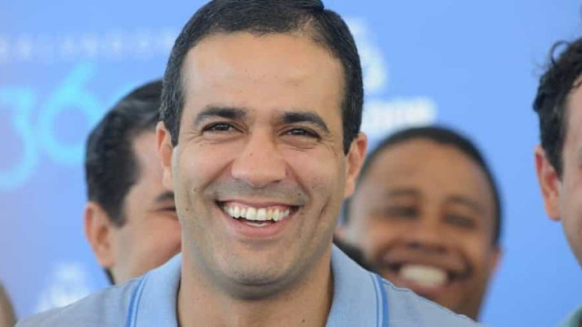 Bruno Reis exalta gestão, ignora Bolsonaro e oficializa candidatura em Salvador