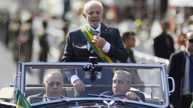 Lula participa do desfile de 7 de Setembro com presença de Moraes