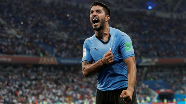 Suárez dá adeus à seleção uruguaia em 0 a 0 contra o Paraguai