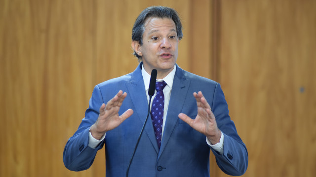 'Até em estelionatário estão dispostos a votar', afirma Haddad