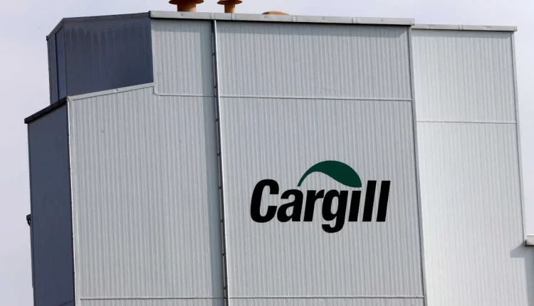 Cargill e Coamo anunciam parceria para produção de ração para aves e suínos no PR