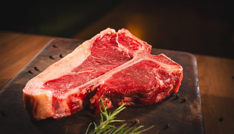 Produção de carne em Mato Grosso e Goiás aumenta 40% em dez anos