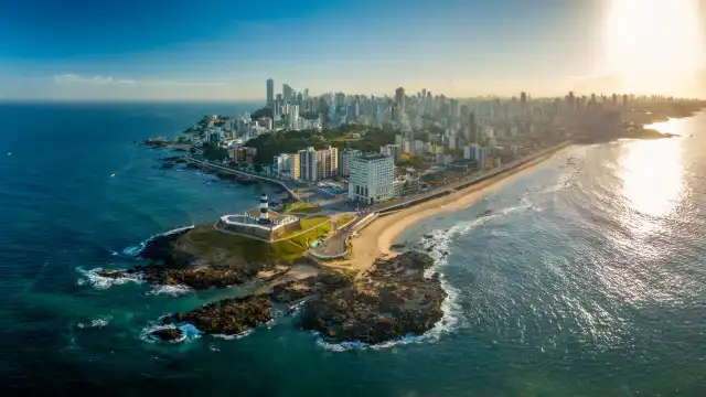 Bahia lidera atração de turistas estrangeiros, acima da média nacional