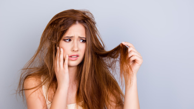 Cabelo sem queratina? Descubra com este teste simples feito em casa