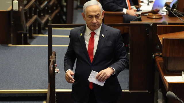 Netanyahu confirma ataque a componente do programa nuclear iraniano