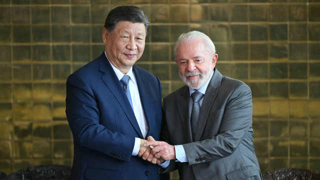 Lula e Xi Jinping assinam 37 acordos bilaterais